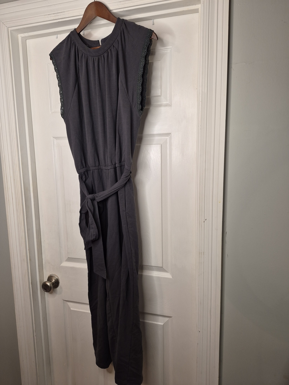 sundays Gray Sleeveless Jumpsuit with Tie Waist Size 3